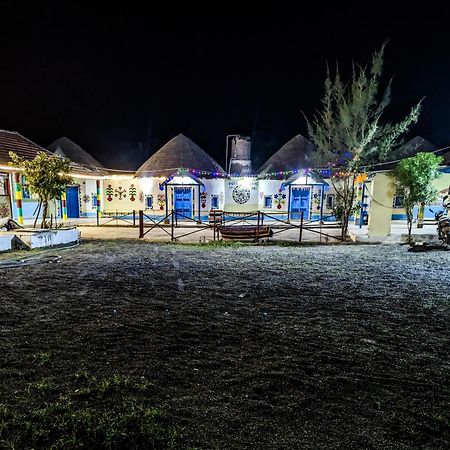White Land Villagestay Dhordo Exterior foto