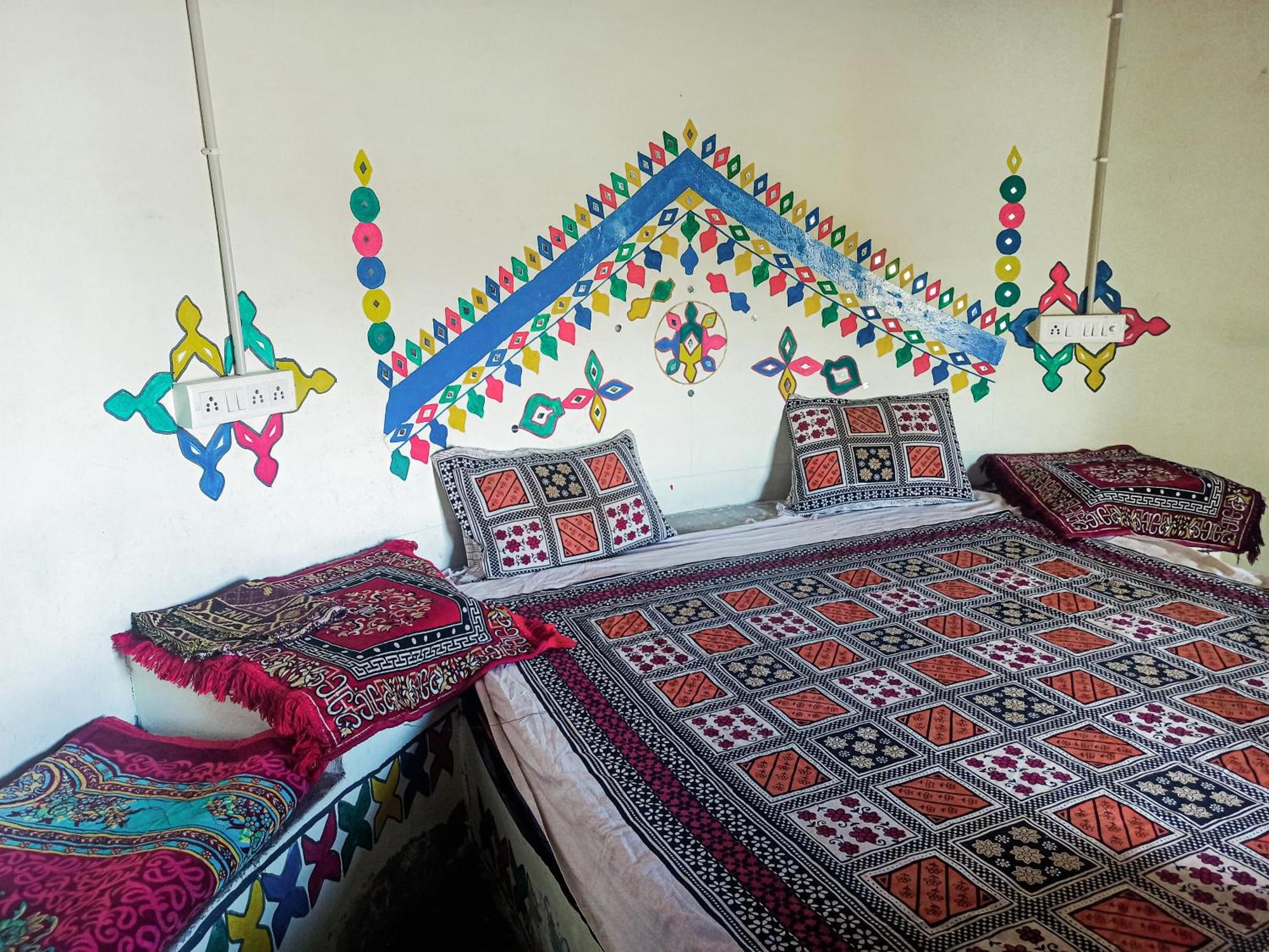 White Land Villagestay Dhordo Exterior foto
